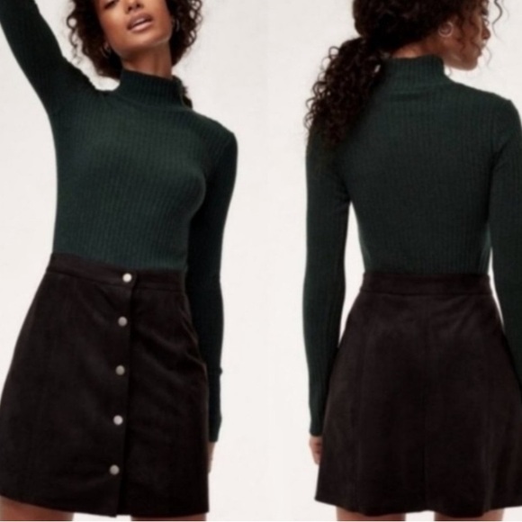 Aritzia/Wilfred free button front suede mini skirt - Picture 2 of 10